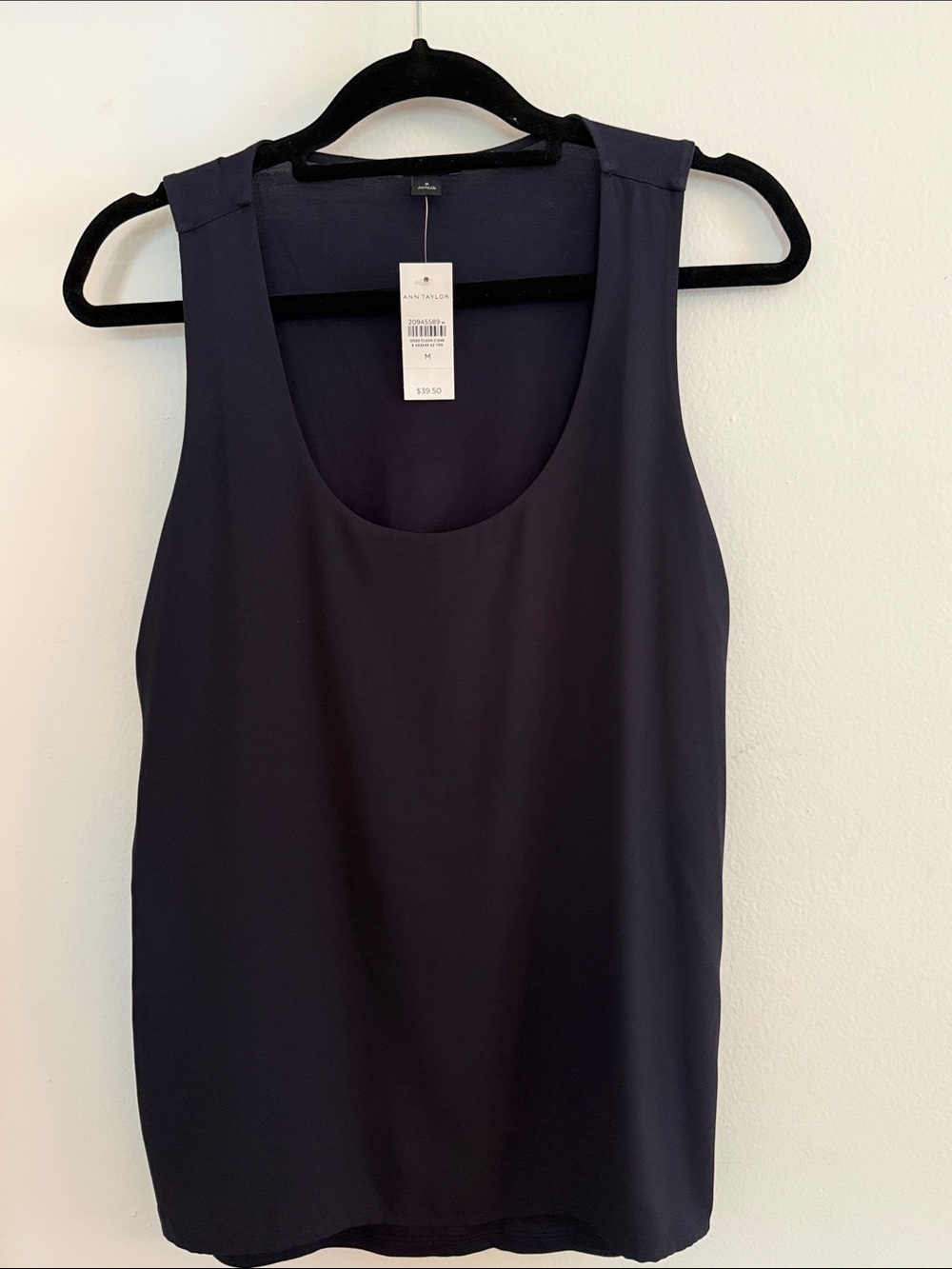 Ann Taylor Dark Navy Scoop Neck Sleeveless Shell